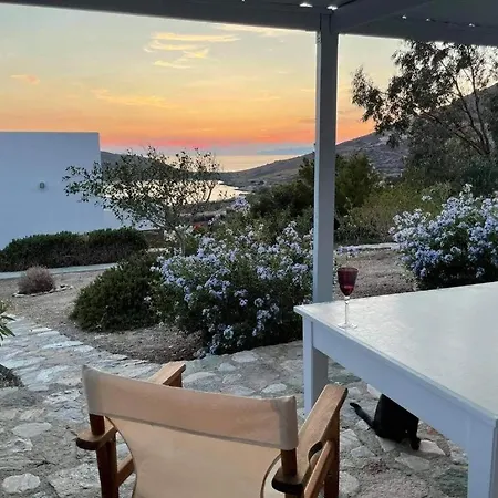 Bougainvillea - 2 Bedroom In Delfini Bay Сasa de vacaciones Kini